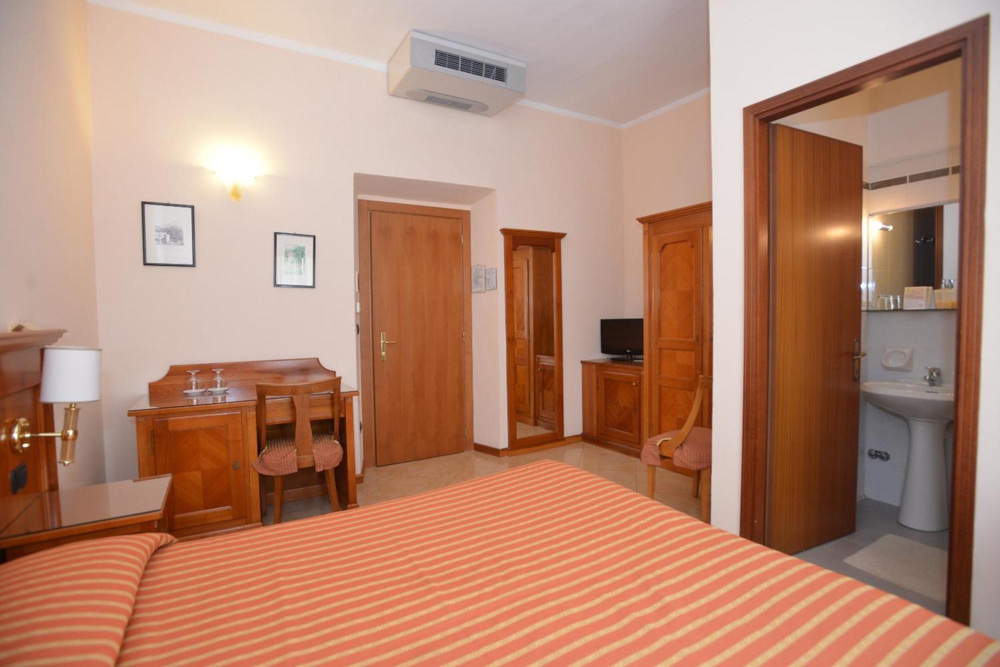 Hotel Acqui & Centro Benessere Acqui Terme Rom bilde